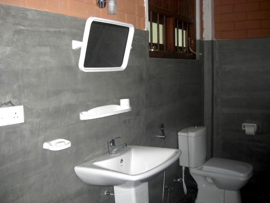 Eco Square Resort Mirissa Room photo